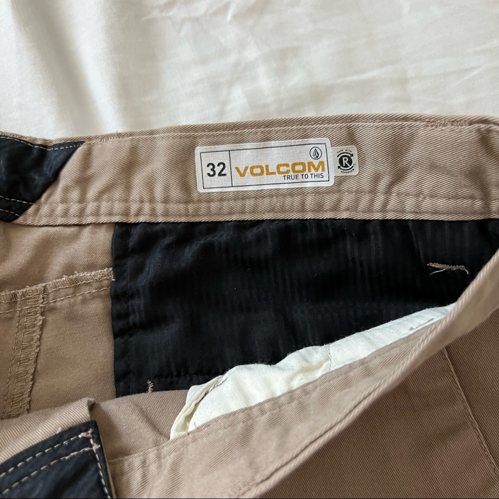 Volcom short - Picture 3 of 3